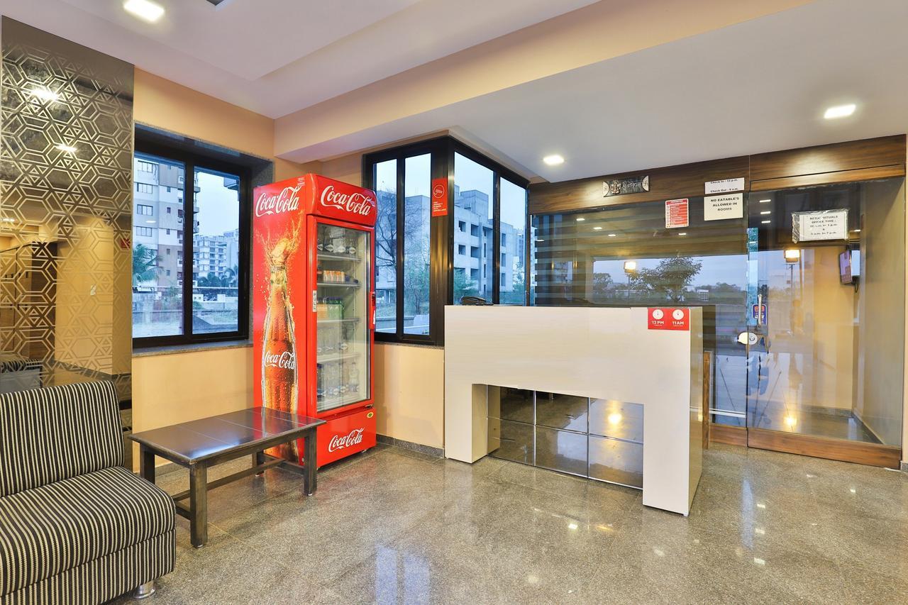 รอยัล ริชวลส์ Hotel สุรัต ภายนอก รูปภาพ